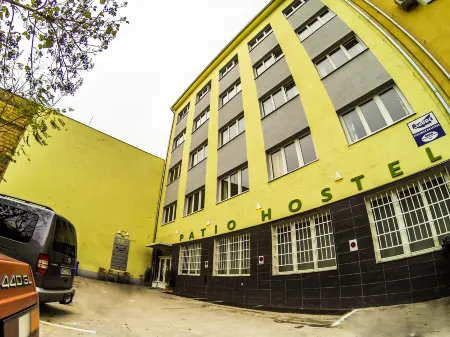 Patio Hostel Отели рядом с достопримечательностью «Славин»