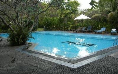 Outdoor Swimming Pool