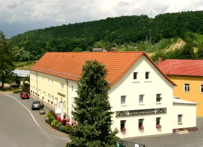 Landhotel Rosenschänke Hotels near Schloss Weesenstein