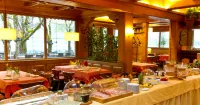 Hotel Weisser Hirsch - 4-Star