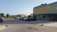 Hotel 3K Faro Aeroporto - Pysäköinti