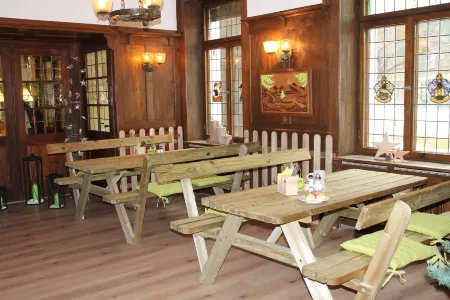 Action Forest Hotel - Kletterwald - Lasertag - nähe Badeparadies Отели в г. Титизее-Нойштадт