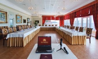 Grand Palace Hotel