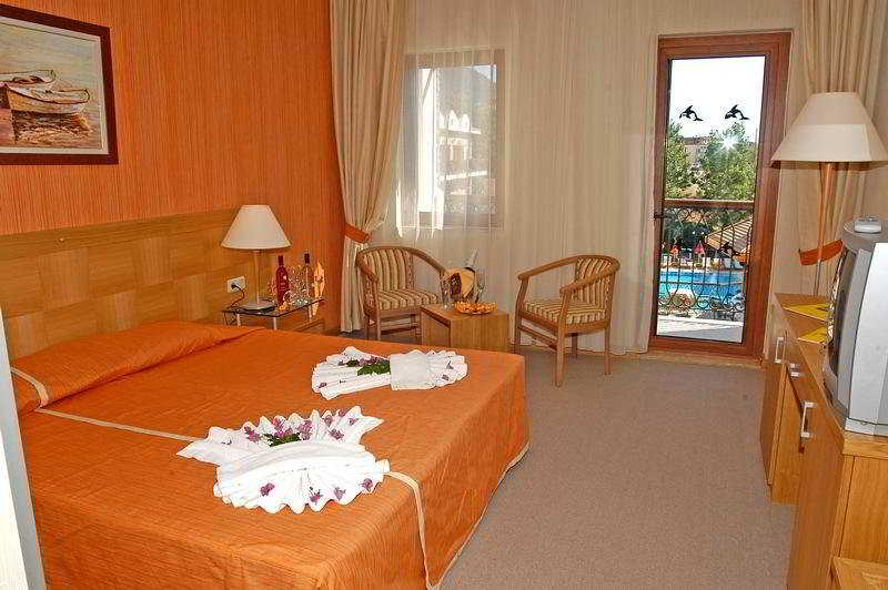 Orka Club Hotel & Villas