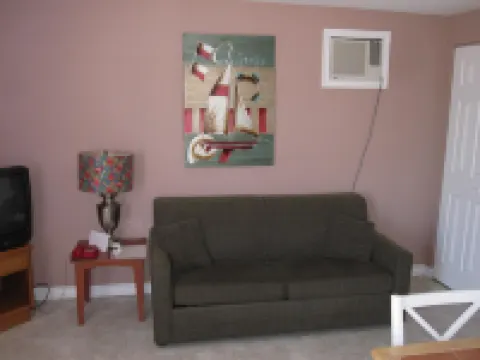 Gaudet Chalets & Motel Hotels in Shediac