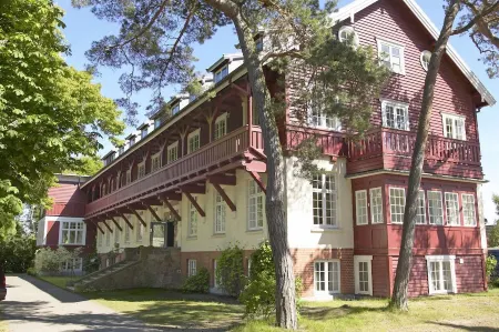 Hotel Hornbækhus Отели в г. Dronningmolle