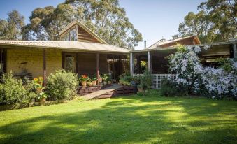 The Burrow at Wombat Bend