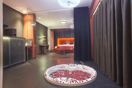 Fahrenheit Hotels & Resorts