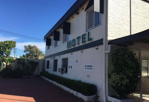 웨스트사이드 모터 인 외관