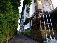 ラダナ ホテル Bali Party Bus周辺のホテル
