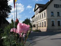 Landgasthof & Hotel Zur Rose Berg 라우파임 호텔