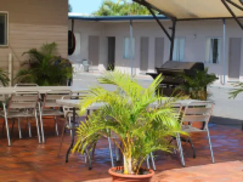 โมเทล 707 โรงแรมในเอเมอรัลด์