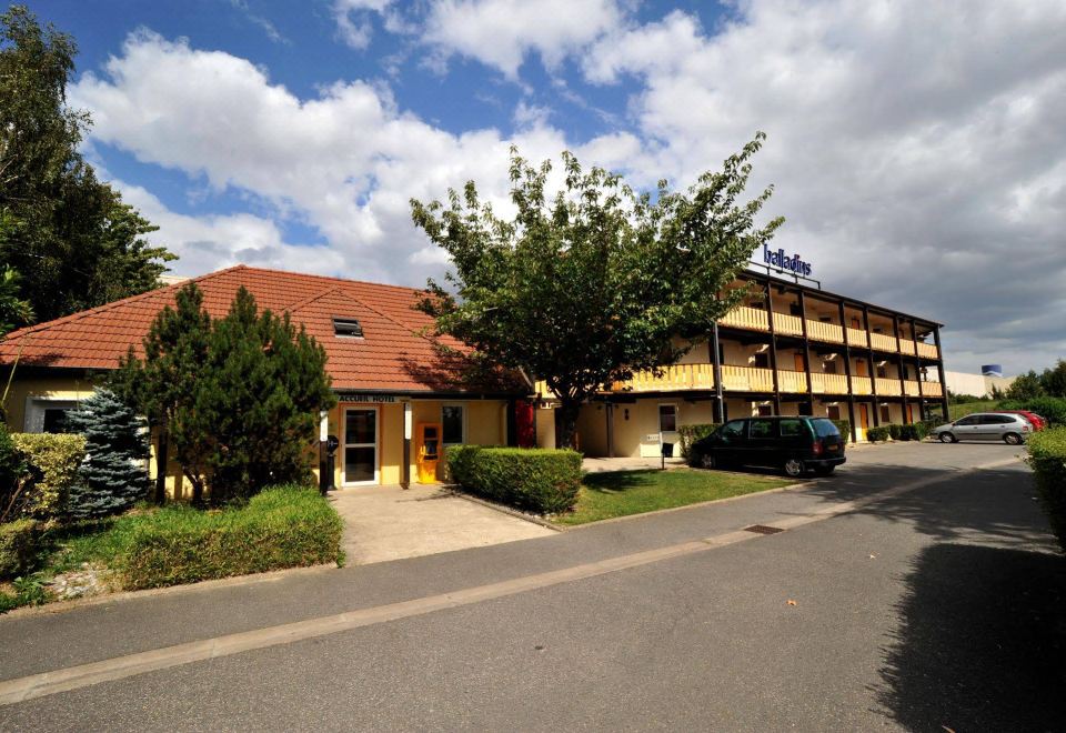 hotel overview picture