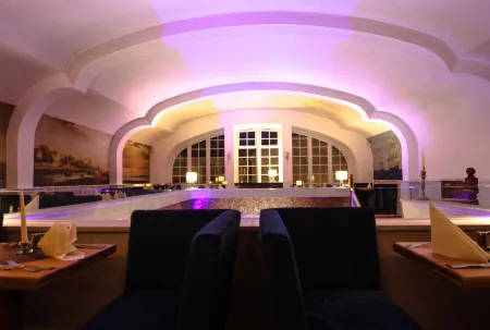 Hotel Am Alten Strom Отели в г. Варнемюнде