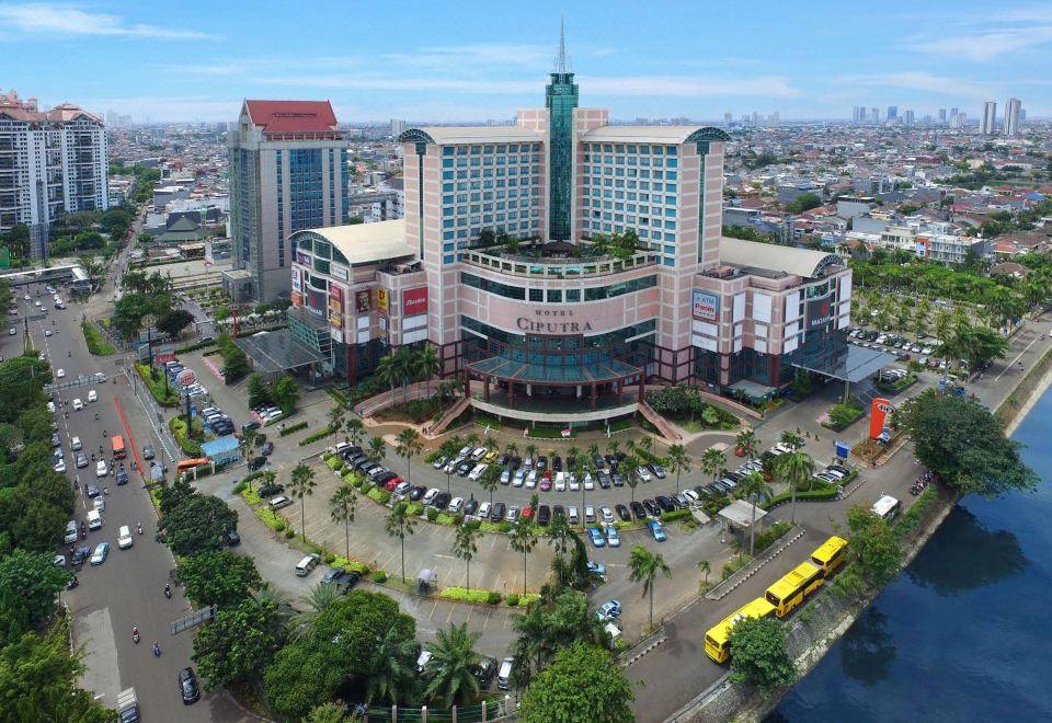 호텔 시푸트라 자카르타