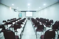 Hotel Santos Dumont - parkir