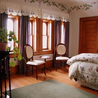 Capitol Hill Mansion B&B Inn Hotel dekat Ogden Theater