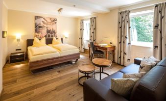 Boutique-Hotel Bayerischer Hof - Housity
