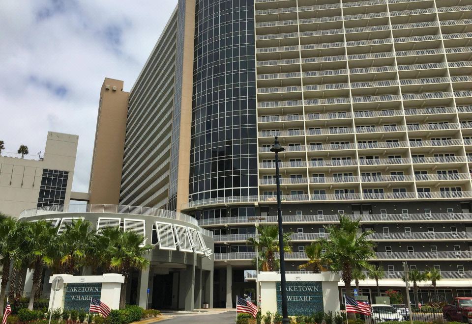 Laketown Wharf Resort by Emerald View Resorts,Panama City Beach