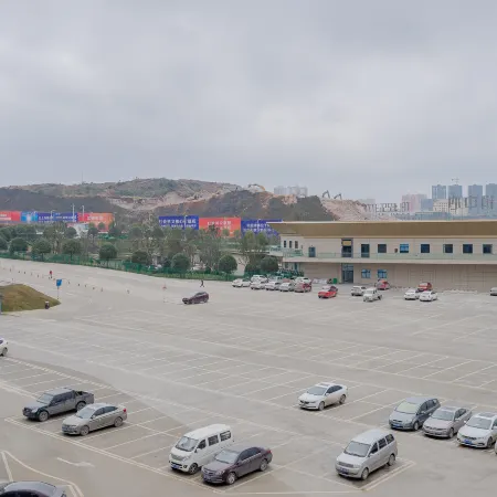 Yue Four Season Resort Center