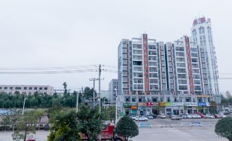 Longxiang International Hotel(World Hakka Cultural Center)