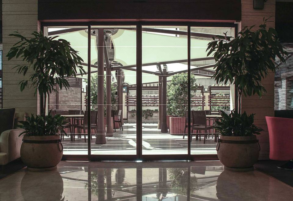 5. Eskan Al..
