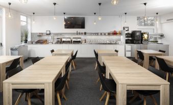 Almnas Park Hotel - Housity