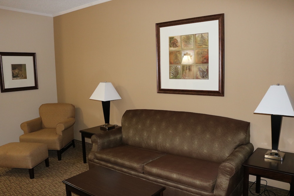 Rock Island Inn & Suites