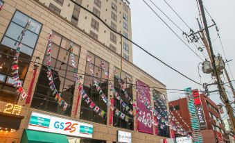 1. 2월호텔 동성로..