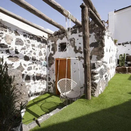 El Charco Suites