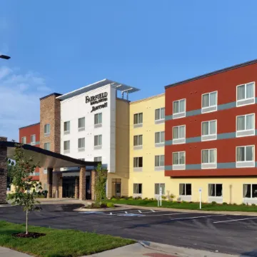 Fairfield Inn & Suites Decorah