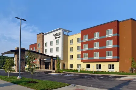 Fairfield Inn & Suites Decorah