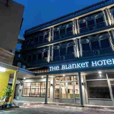 โรงแรมเดอะแบลงเก็ต Hotel Exterior