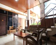 RedDoorz @ Mantrijeron 2