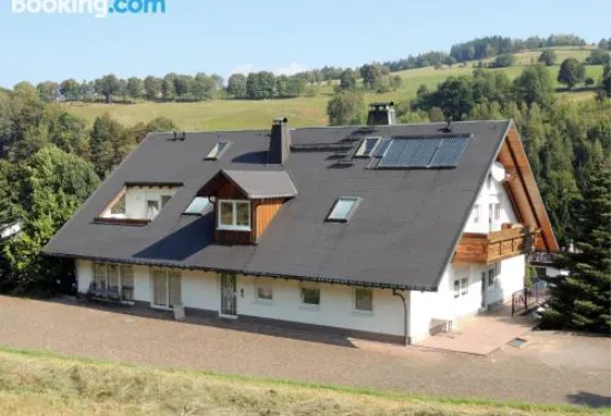 希爾滕貝格公寓