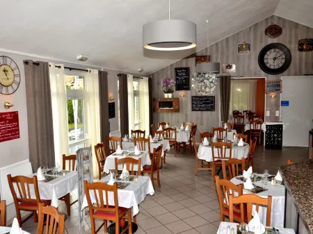 Logis Hôtel - le Relais du Parisis Отели в г. Греси