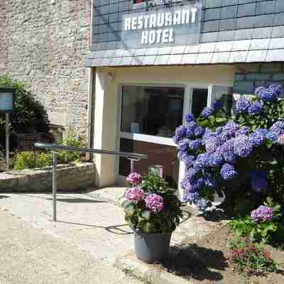 Hôtel-Restaurant le Clos des Hortensias Logis Hotel Exterior