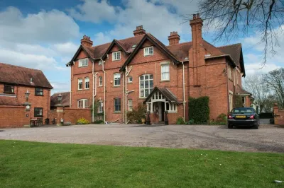 The Old Vicarage Hotel di 