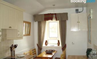 Harris White Cottage