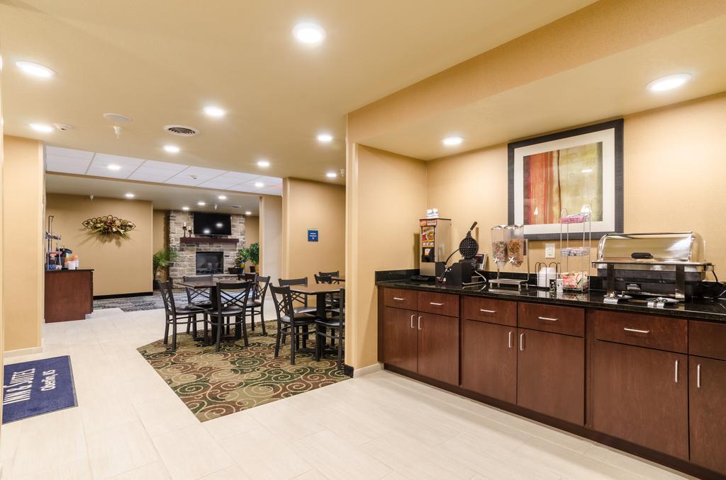 Cobblestone Inn & Suites - Oberlin