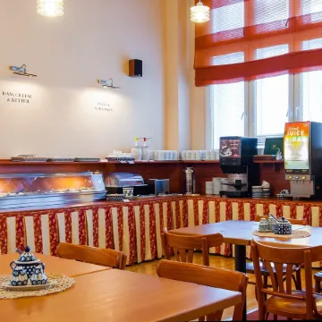 Cloister Inn Hotel Отели рядом с достопримечательностью «Карлов мост»