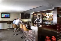 The Bantry Aparthotel by Totalstay - bar