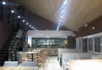 Francis Phillip Motor Inn and the Lodge