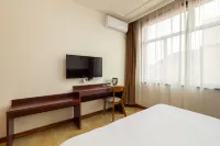 Home Inn Bobai Cloud (Qingdao West High-speed Railway Station) Hotels in Qingdao