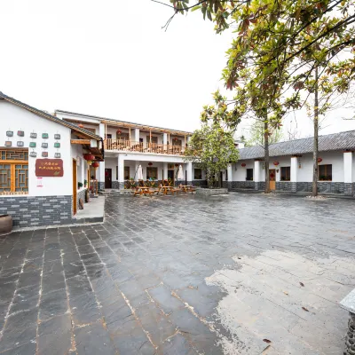 Jiuyue Villa Hotels near Great Rift Valley In Wanxi
