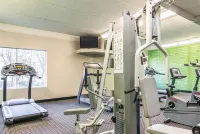 La Quinta Inn & Suites by Wyndham Orlando Airport North - Gym