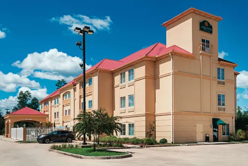 La Quinta Inn & Suites by Wyndham Slidell North Shore - Pools