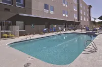 La Quinta Inn & Suites by Wyndham Page at Lake Powell - piscine