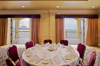 Holiday Inn & Suites Clearwater Beach