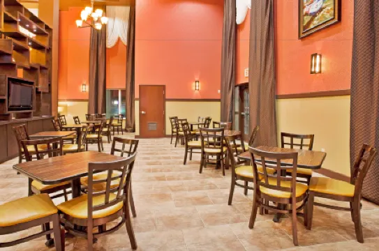 Holiday Inn Express CRYSTAL RIVER by IHG